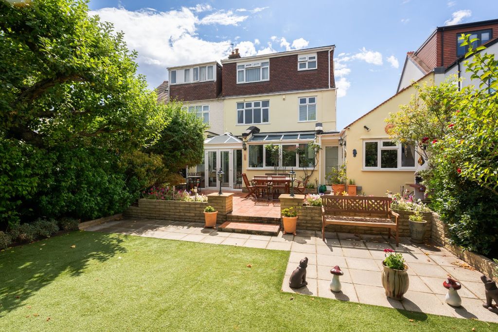 Property photo 2 of 39 Picture No. 08