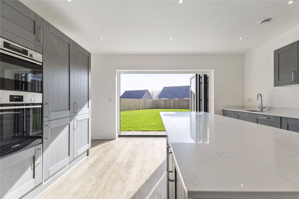 Property photo 2 of 10 Picture No. 08