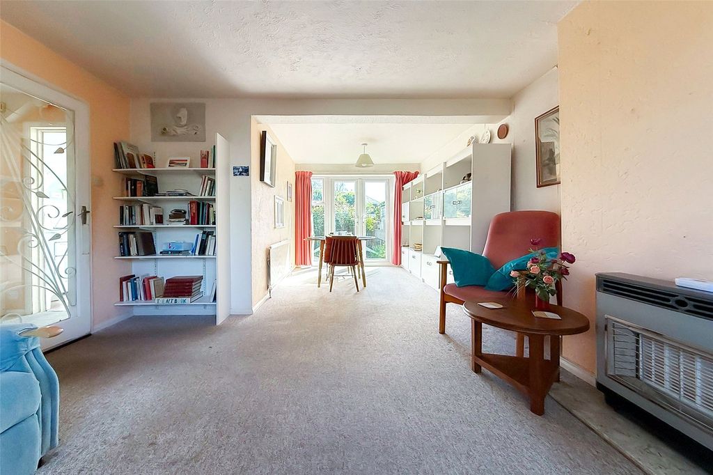 Property photo 2 of 19 Picture No. 10