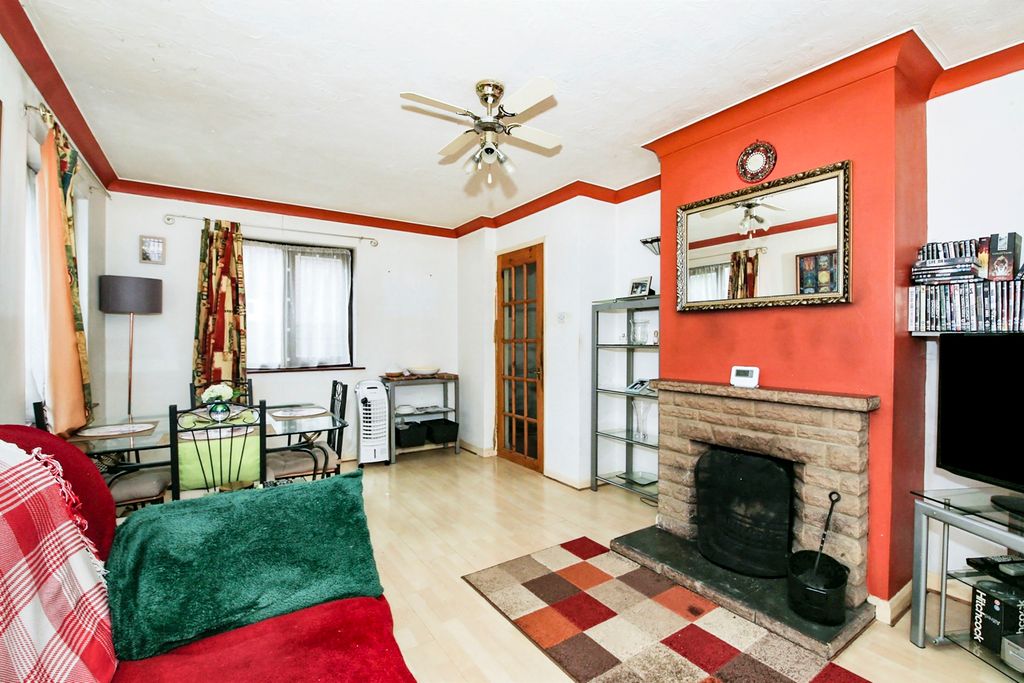 Property photo 3 of 15