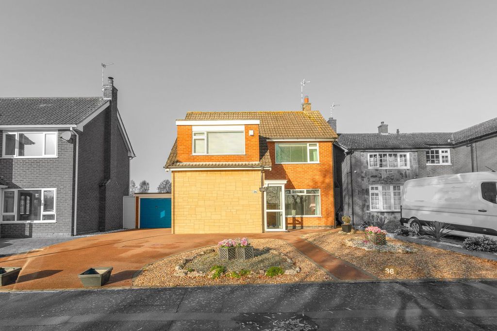 Property photo 2 of 20