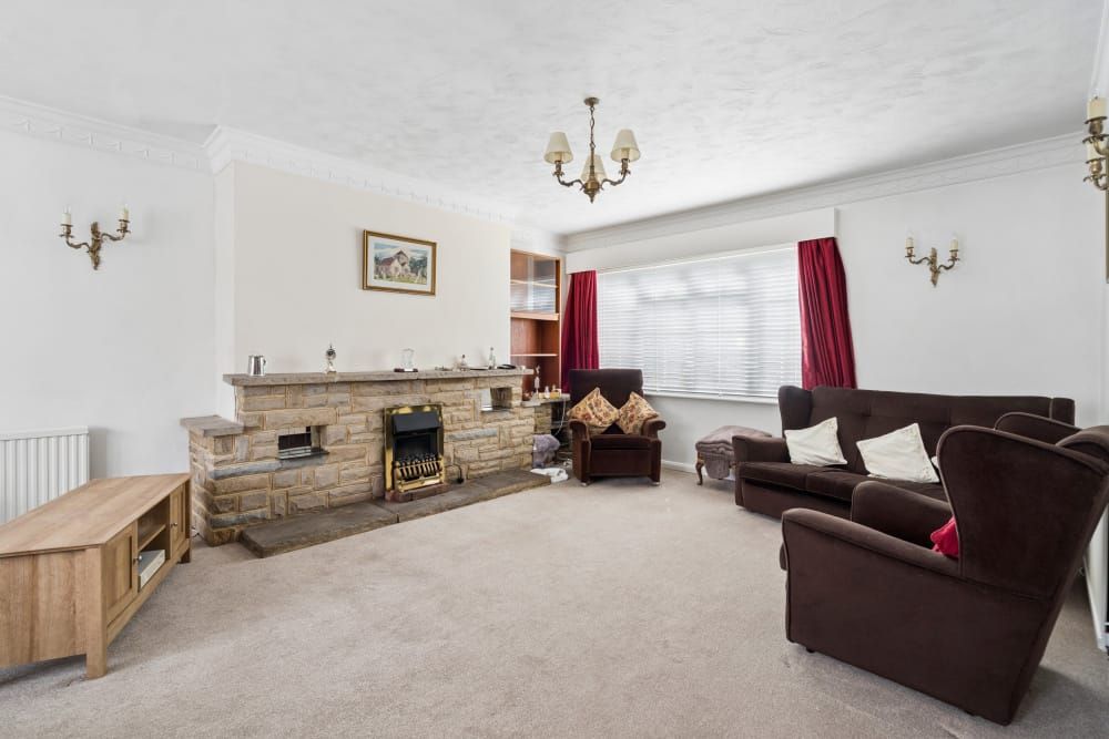 Property photo 2 of 25