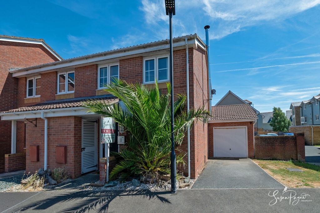 Property photo 1 of 30