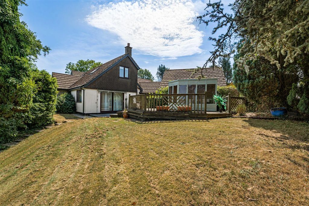Property photo 2 of 34