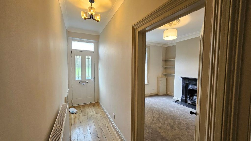 Property photo 3 of 21 4