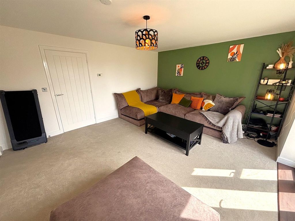 Property photo 3 of 29 Thumbnail_Img_3606.Jpg