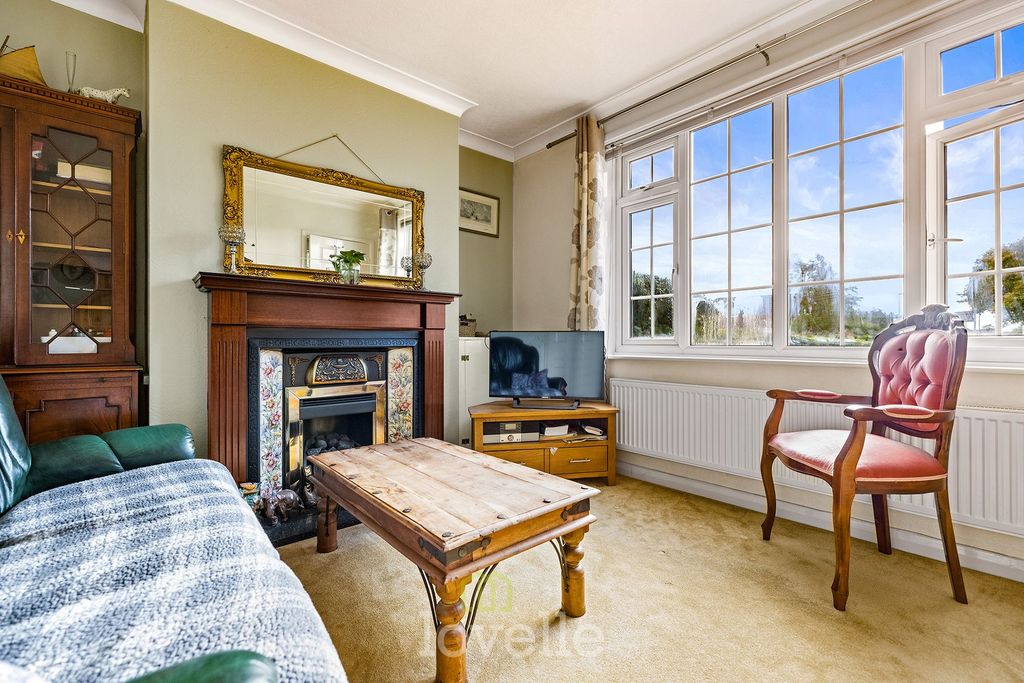 Property photo 2 of 23