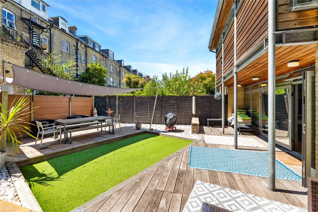 Property photo 1 of 16 Picture No. 24