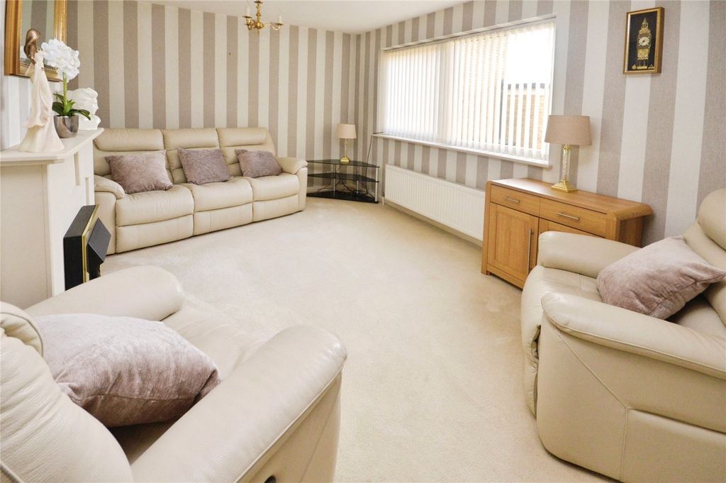 Property photo 3 of 16 Picture No. 15