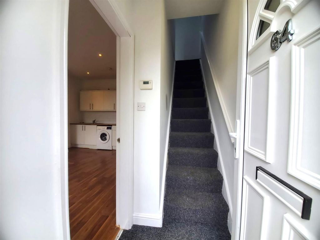 Property photo 2 of 13 Entrance