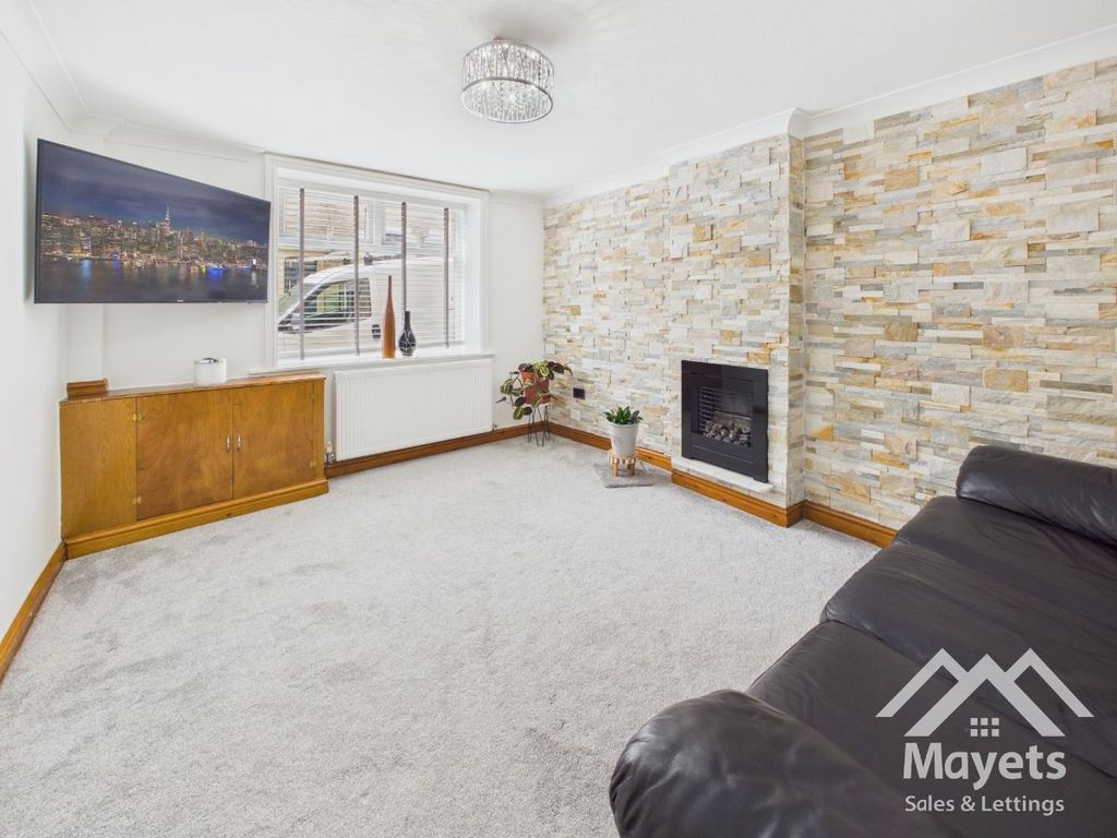 Property photo 2 of 29