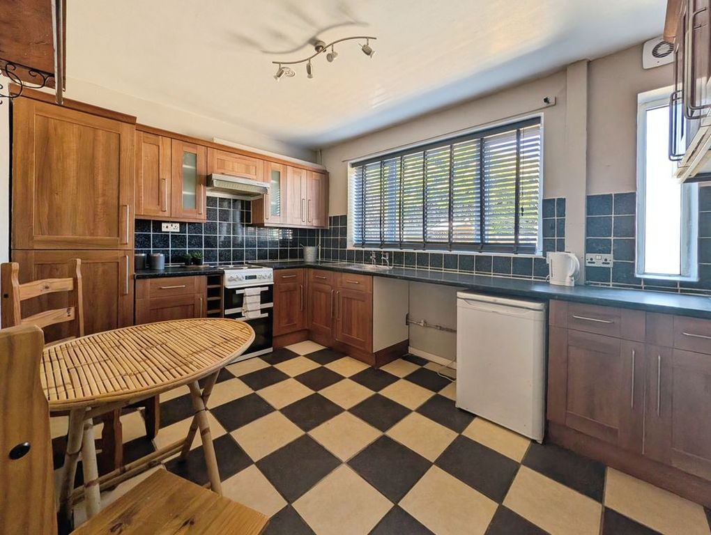 Property photo 3 of 13 Kitchen-Diner