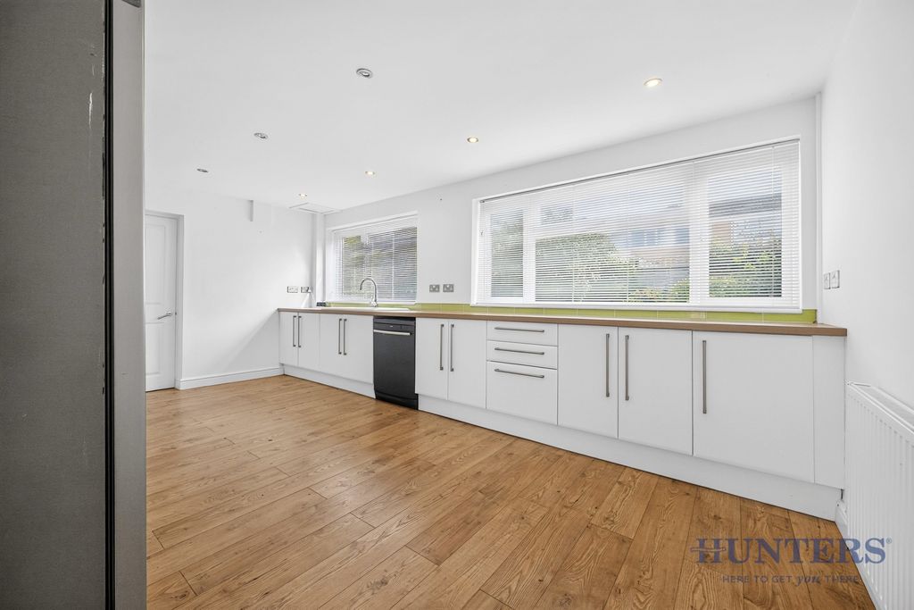 Property photo 3 of 24 Pbox-Img.Jpg