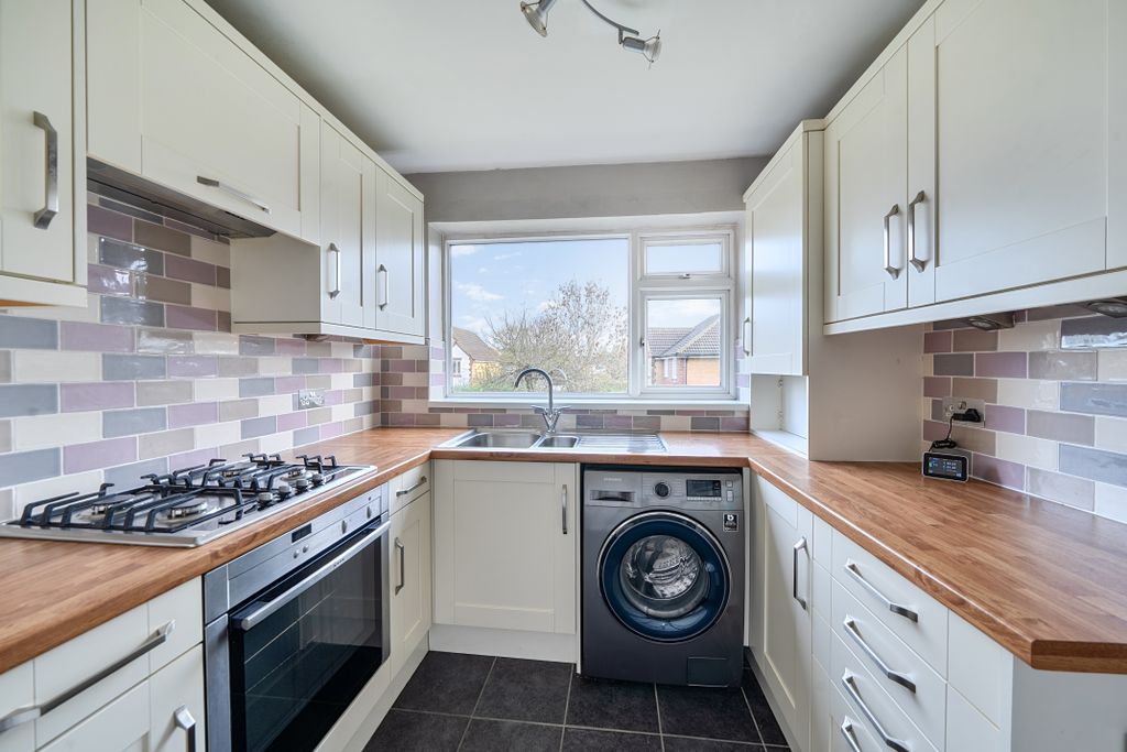 Property photo 2 of 9