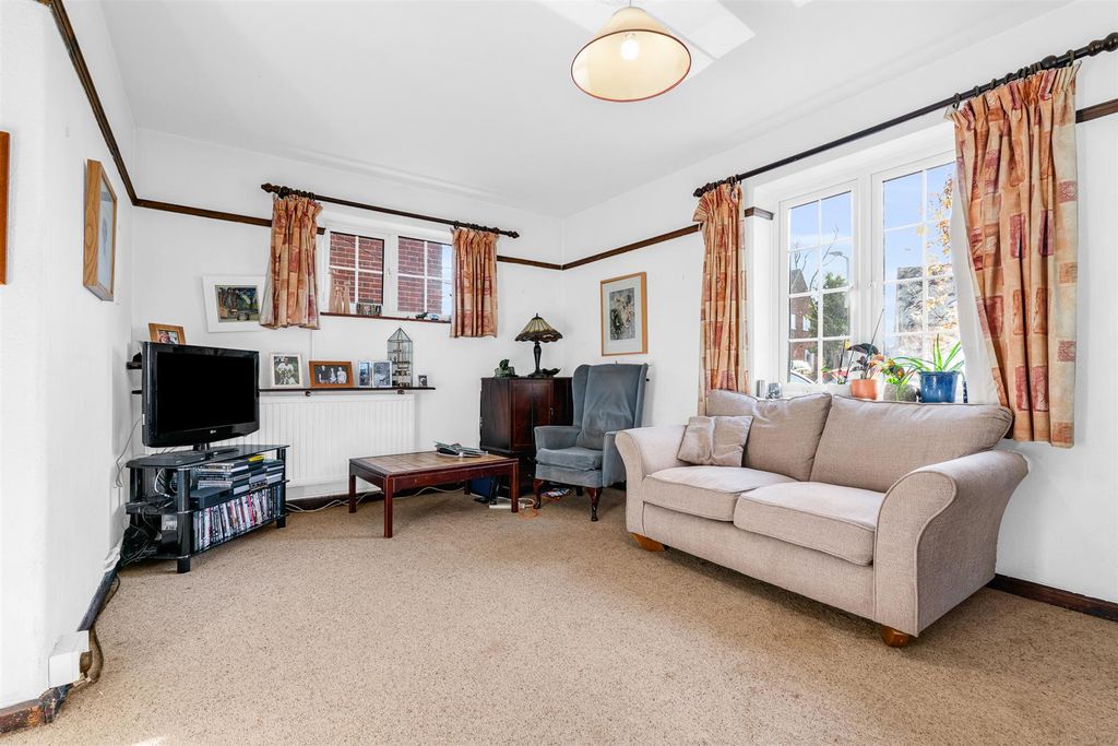 Property photo 3 of 18 Internal-17.Jpg