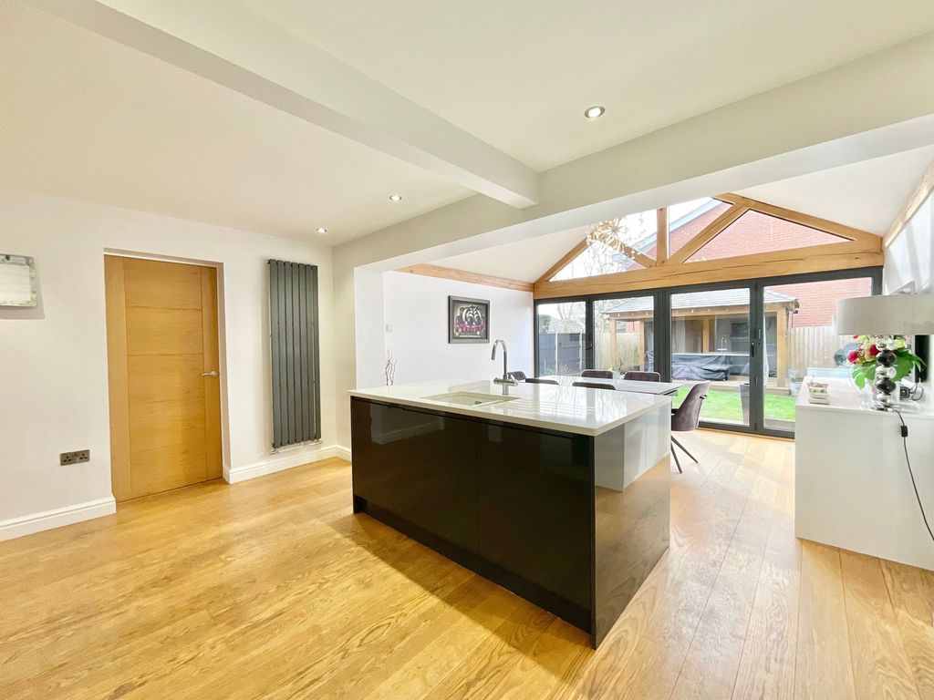 Property photo 3 of 25