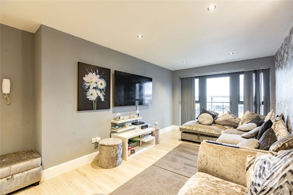 Property photo 1 of 11 Lounge/Diner/Kitchen