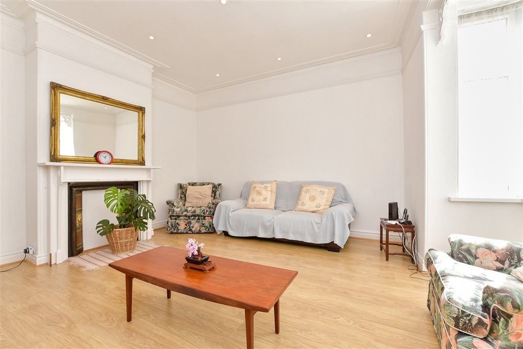 Property photo 1 of 20 Living Room