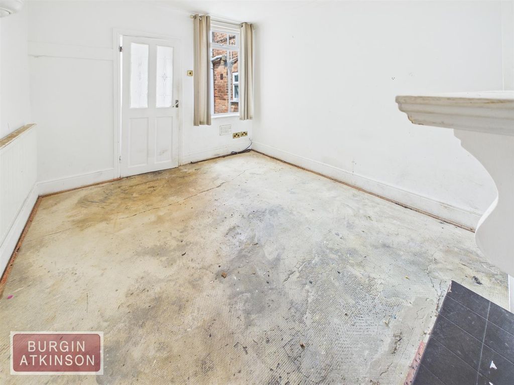 Property photo 3 of 21 Cam01619G0-Pr0217-Still006.Jpg
