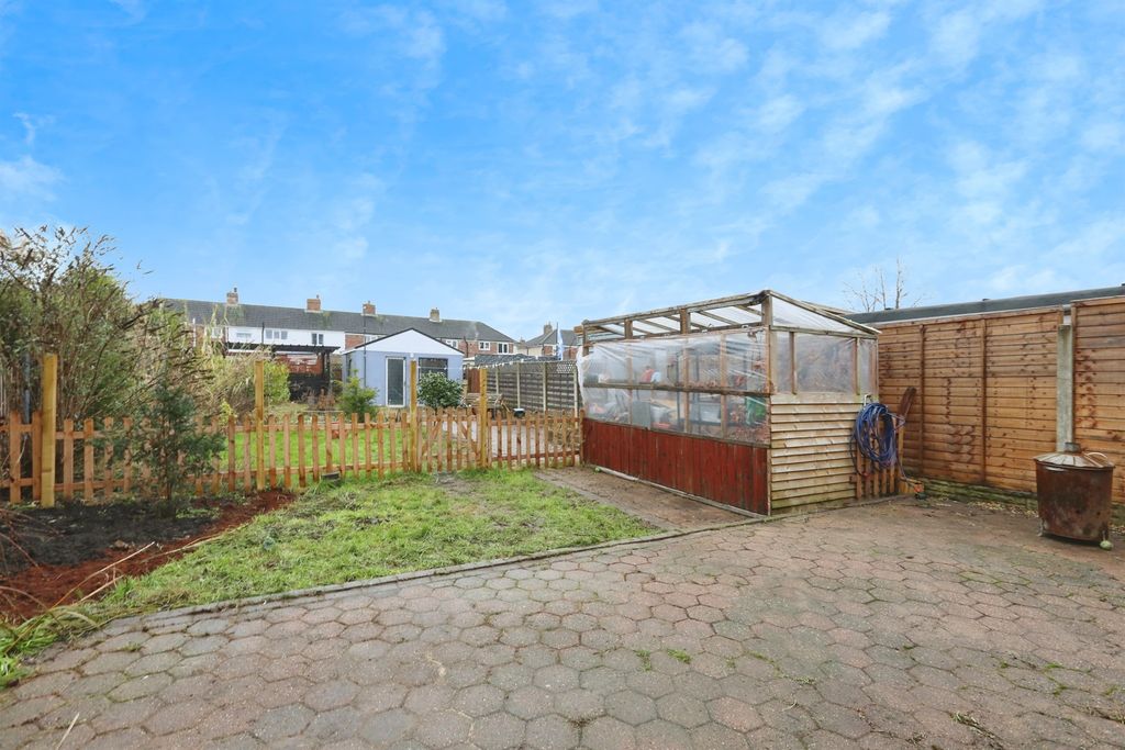 Property photo 3 of 17