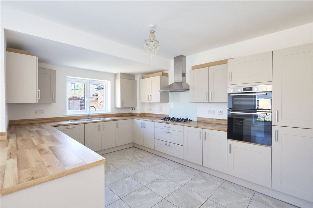 Property photo 2 of 13 Picture No. 03