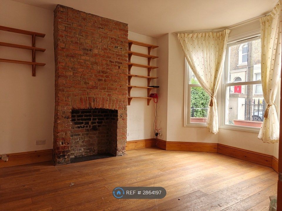 Property photo 2 of 13 Living Space