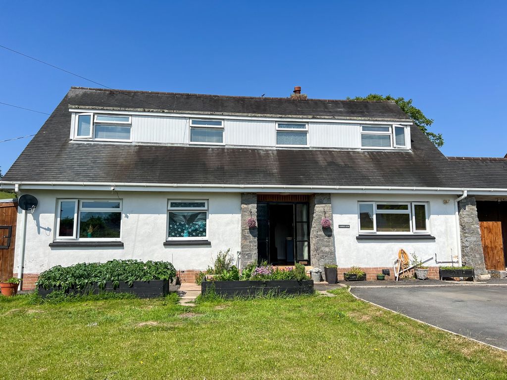 Property photo 1 of 24 A74Bf1Fb-d177-4066-8937-8E192B526F23
