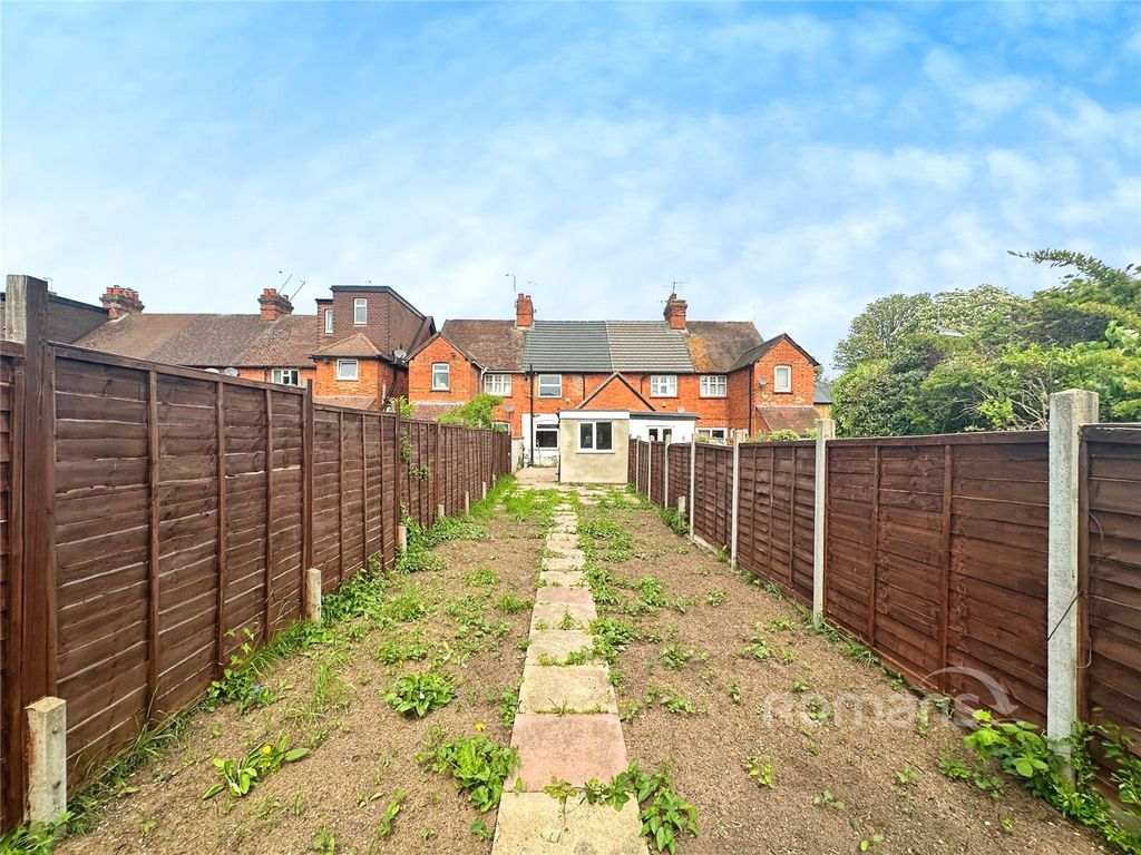 Property photo 2 of 11 Picture No. 15