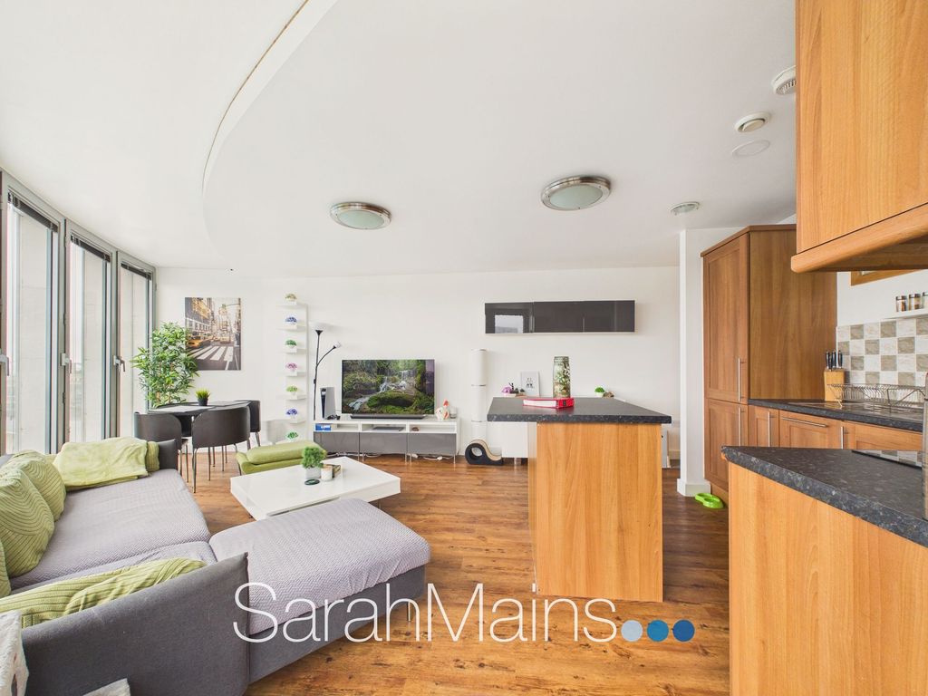 Property photo 3 of 8 Lounge/Diner & Kitchen