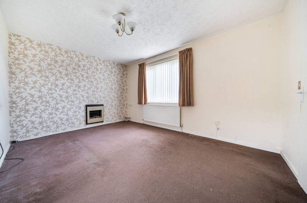 Property photo 3 of 10 1385390-7-693A9c9...