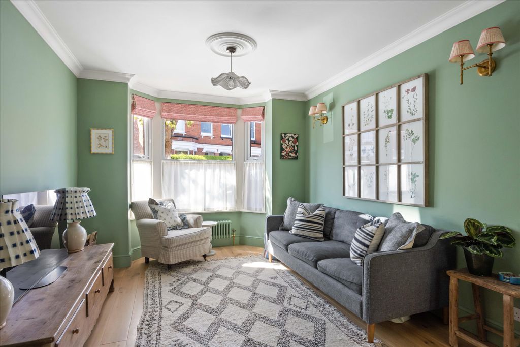 Property photo 2 of 21 Image