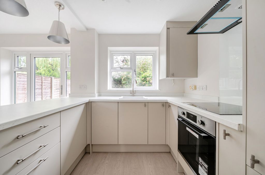 Property photo 2 of 17 Kitchen