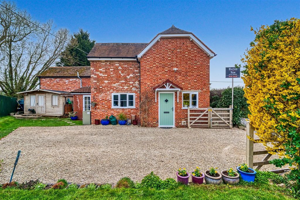 Property photo 1 of 9 Front