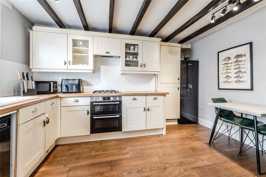 Property photo 2 of 18 Dining Kitchen