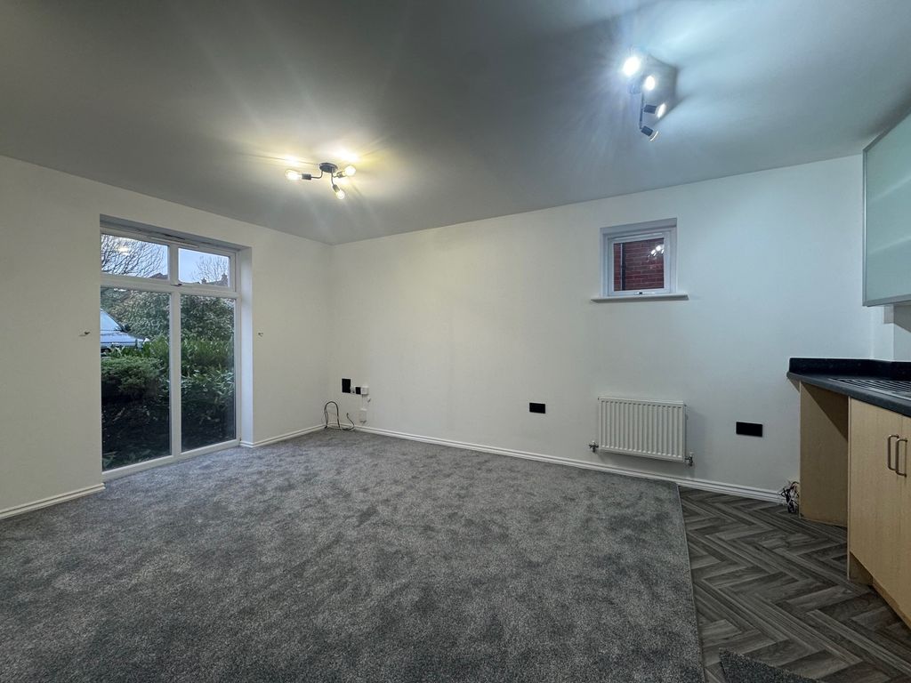 Property photo 2 of 11 Image