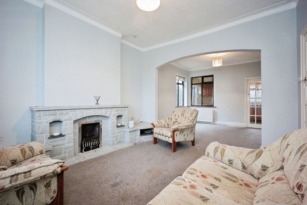 Property photo 3 of 30 Pbox-Img.Jpg