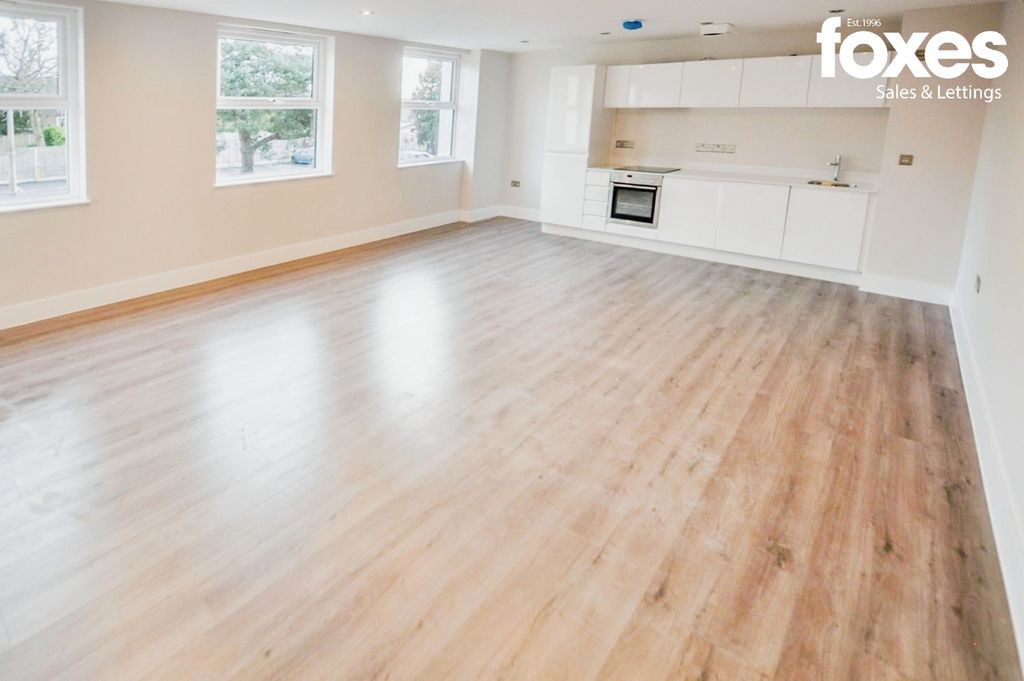 Property photo 2 of 8 3901991