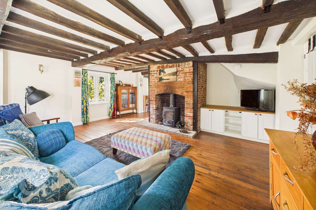 Property photo 3 of 38