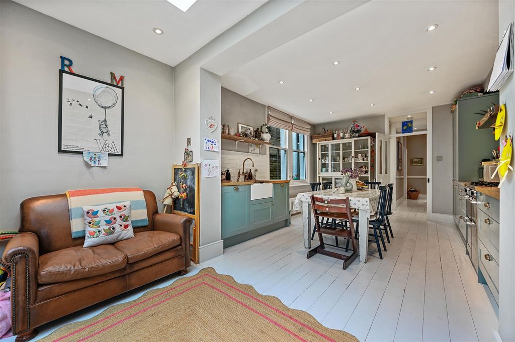 Property photo 3 of 13 Ar - Newton Avenue - Kitchenc3 (1).Jpg