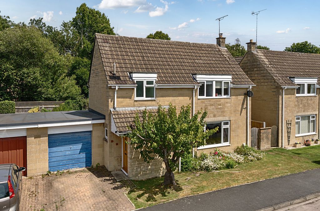 Property photo 1 of 19 1310463-1-6851A6c...