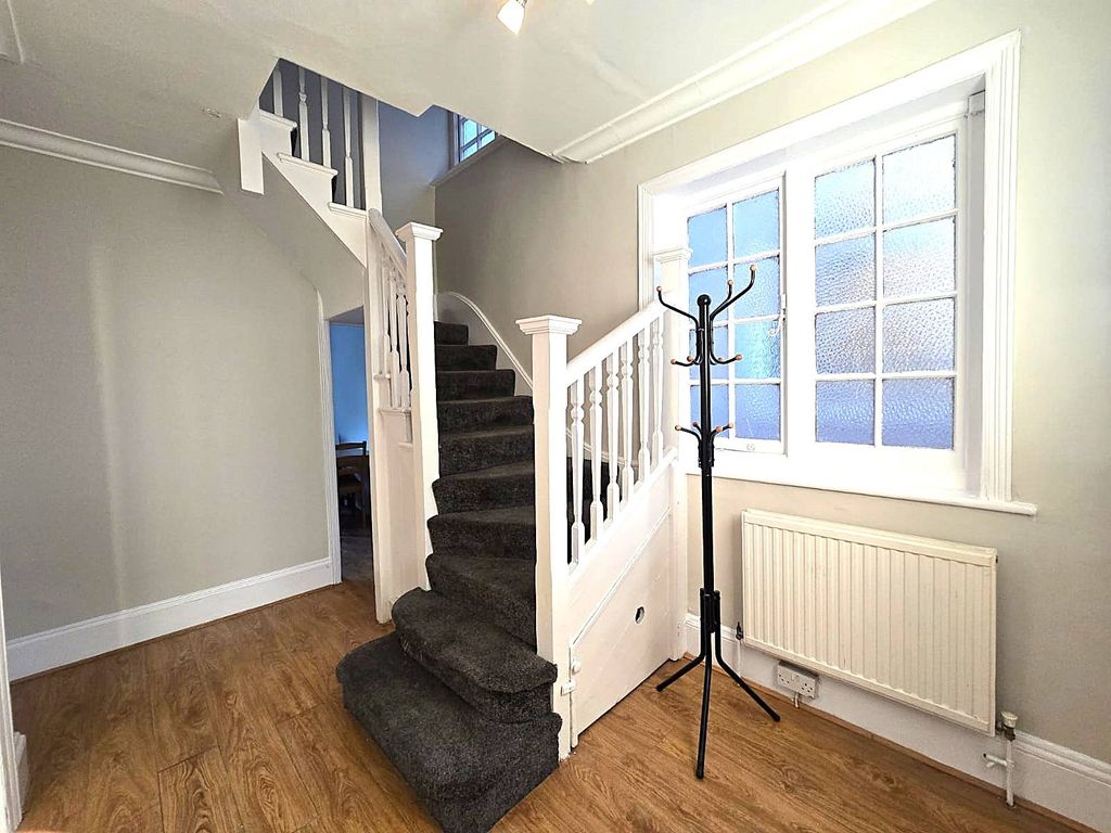 Property photo 2 of 14 Gallery