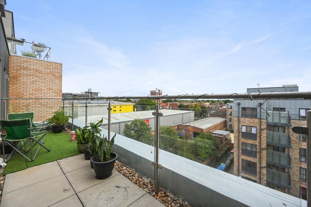 Property photo 2 of 9