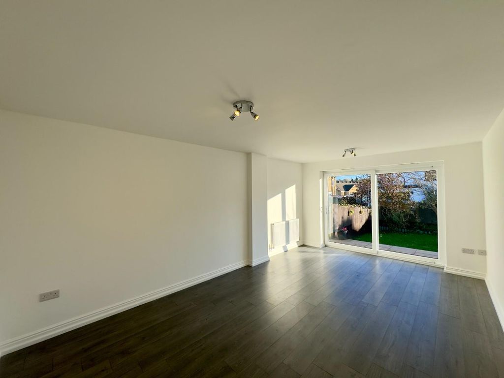 Property photo 2 of 19 Image00017.Jpeg