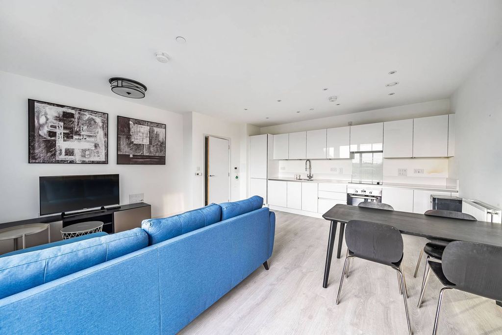 Property photo 2 of 13