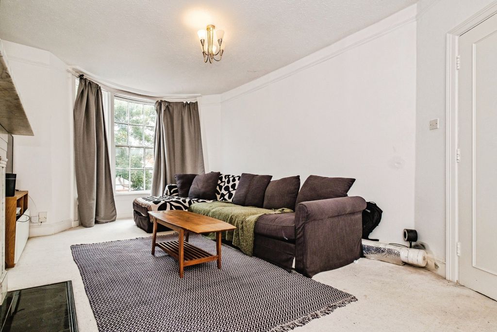 Property photo 3 of 14 Photo
