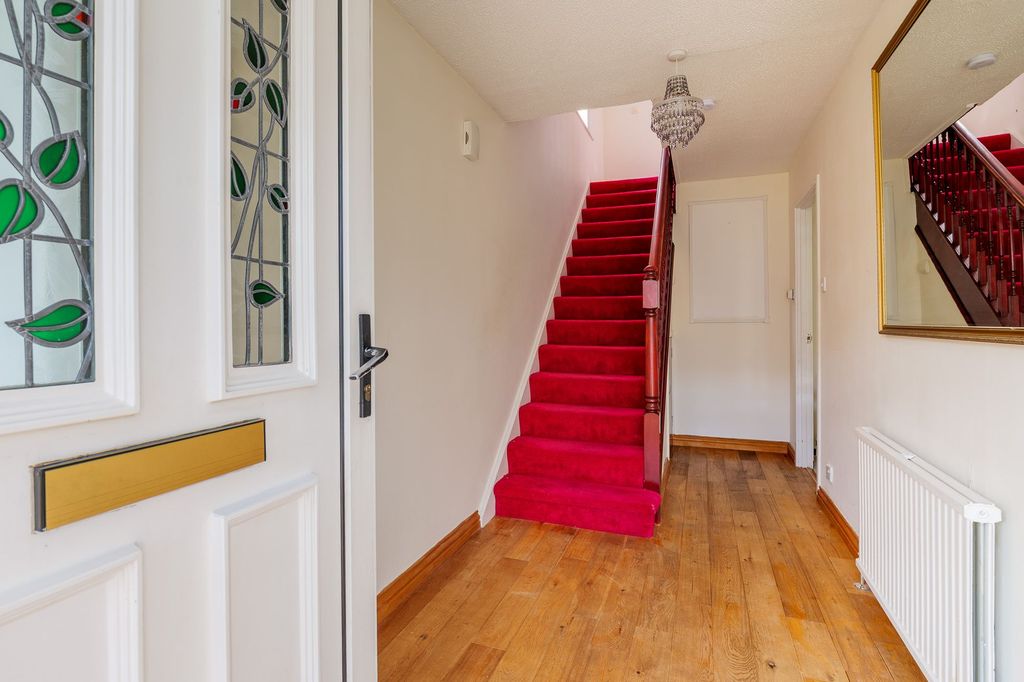 Property photo 2 of 15 Hallway