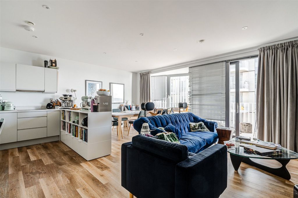 Property photo 3 of 18 Picture No. 15