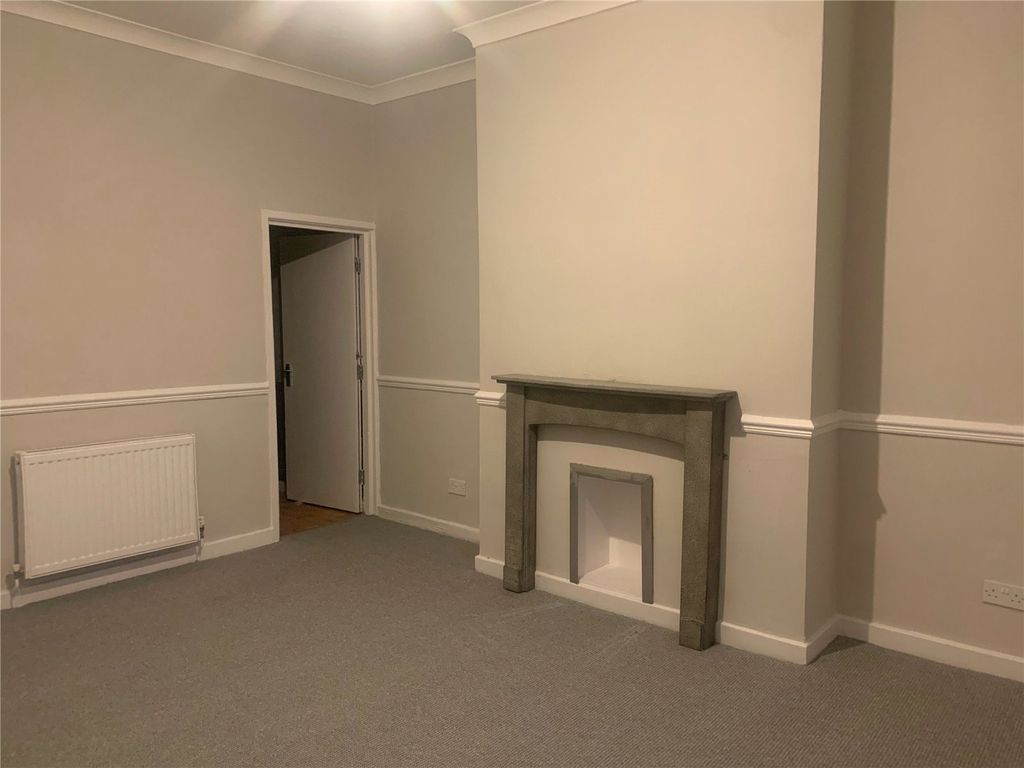 Property photo 3 of 7 Picture No. 10