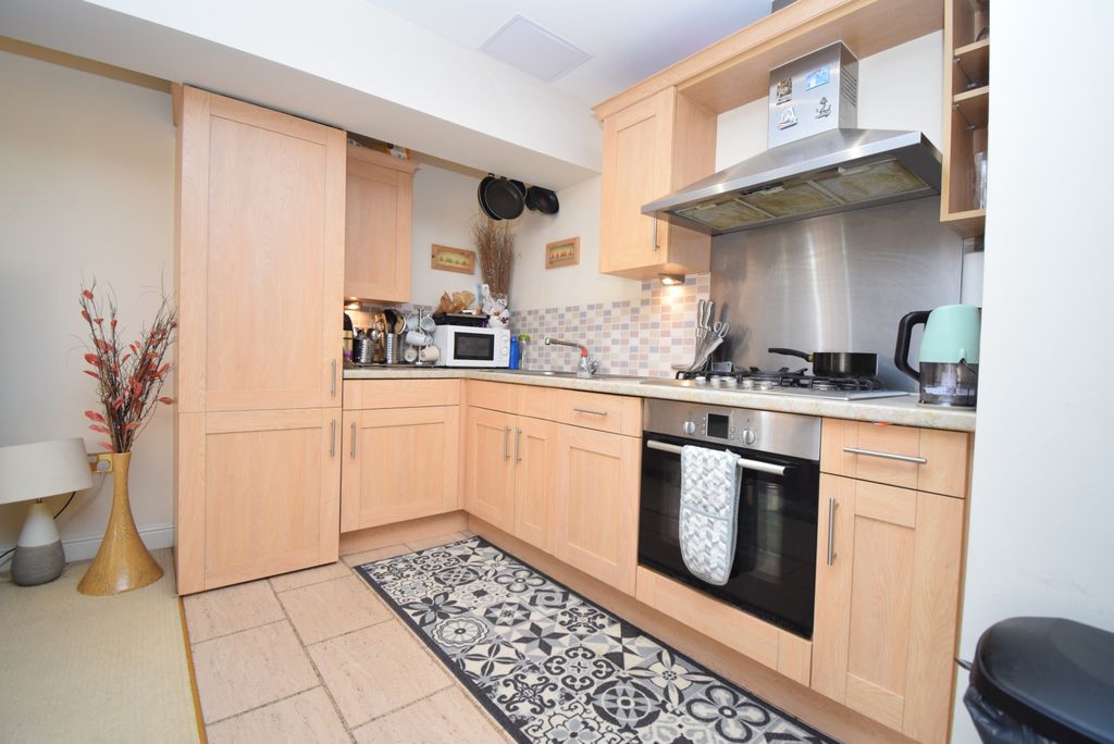 Property photo 3 of 9 Gallery