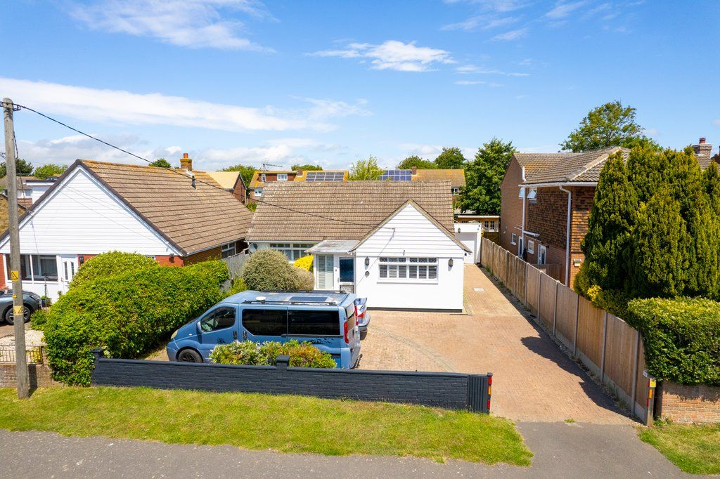 Property photo 2 of 27